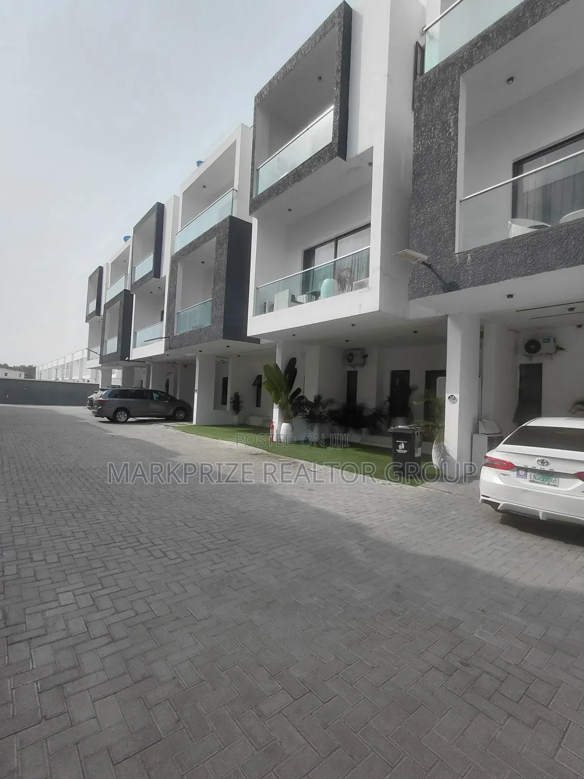 4bdrm Duplex in Orchid Lekki Lagos for sale in Lekki