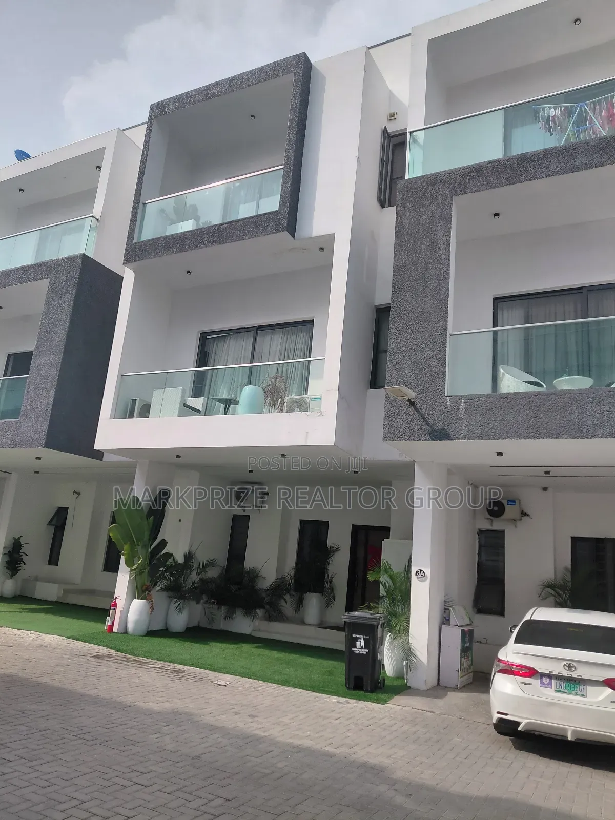 4bdrm Duplex in Orchid Lekki Lagos for sale in Lekki