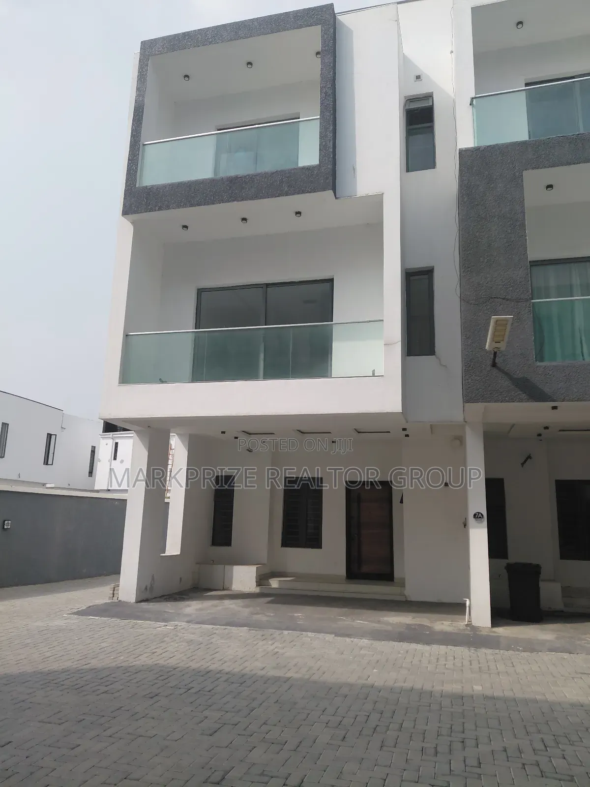 4bdrm Duplex in Orchid Lekki Lagos for sale in Lekki