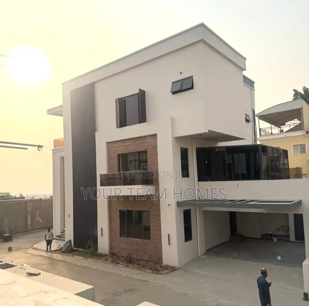 5bdrm Duplex in Asoroko, Asokoro for sale in Asokoro