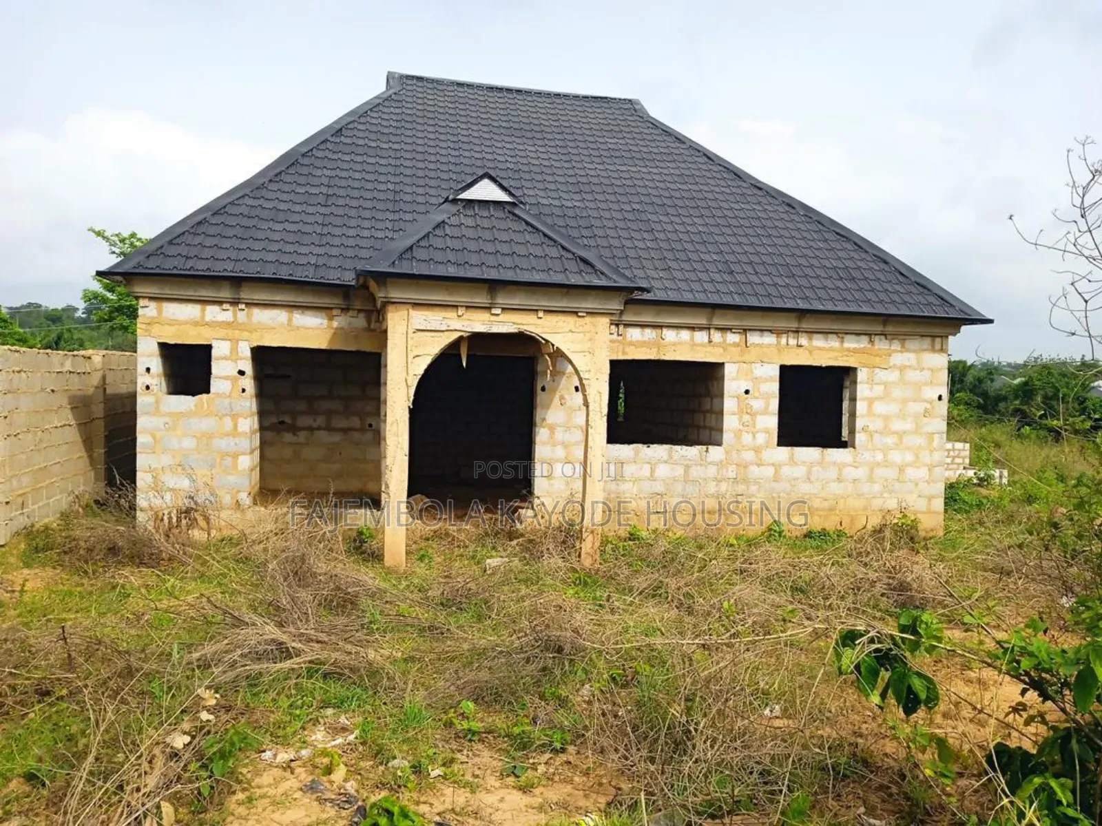 3bdrm Bungalow in Ajobiewe, Ibadan Polytechnic/University for sale in Ibadan Polytechnic/University