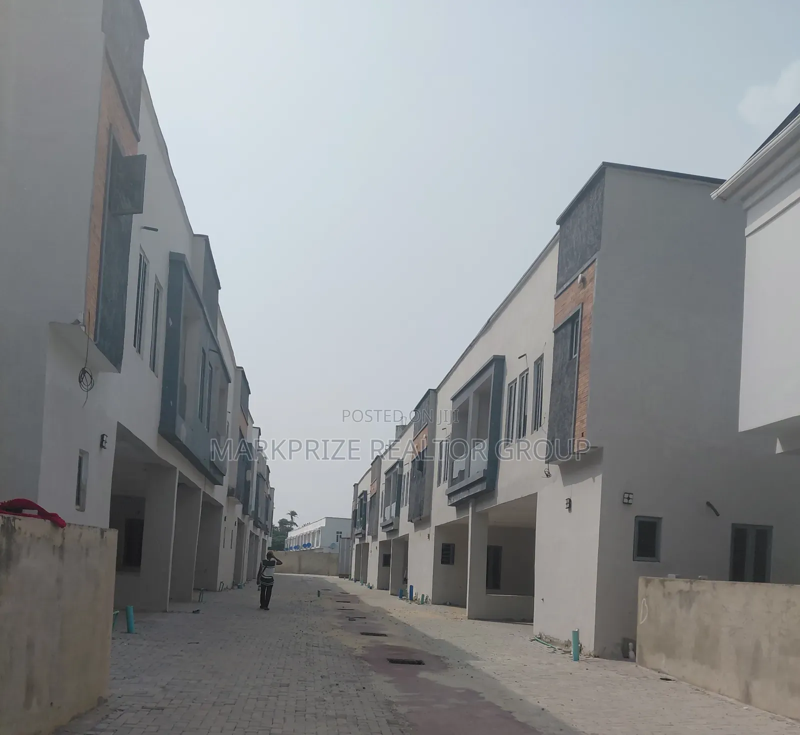 4bdrm Duplex in Orchid Lekki Lagos for sale in Lekki