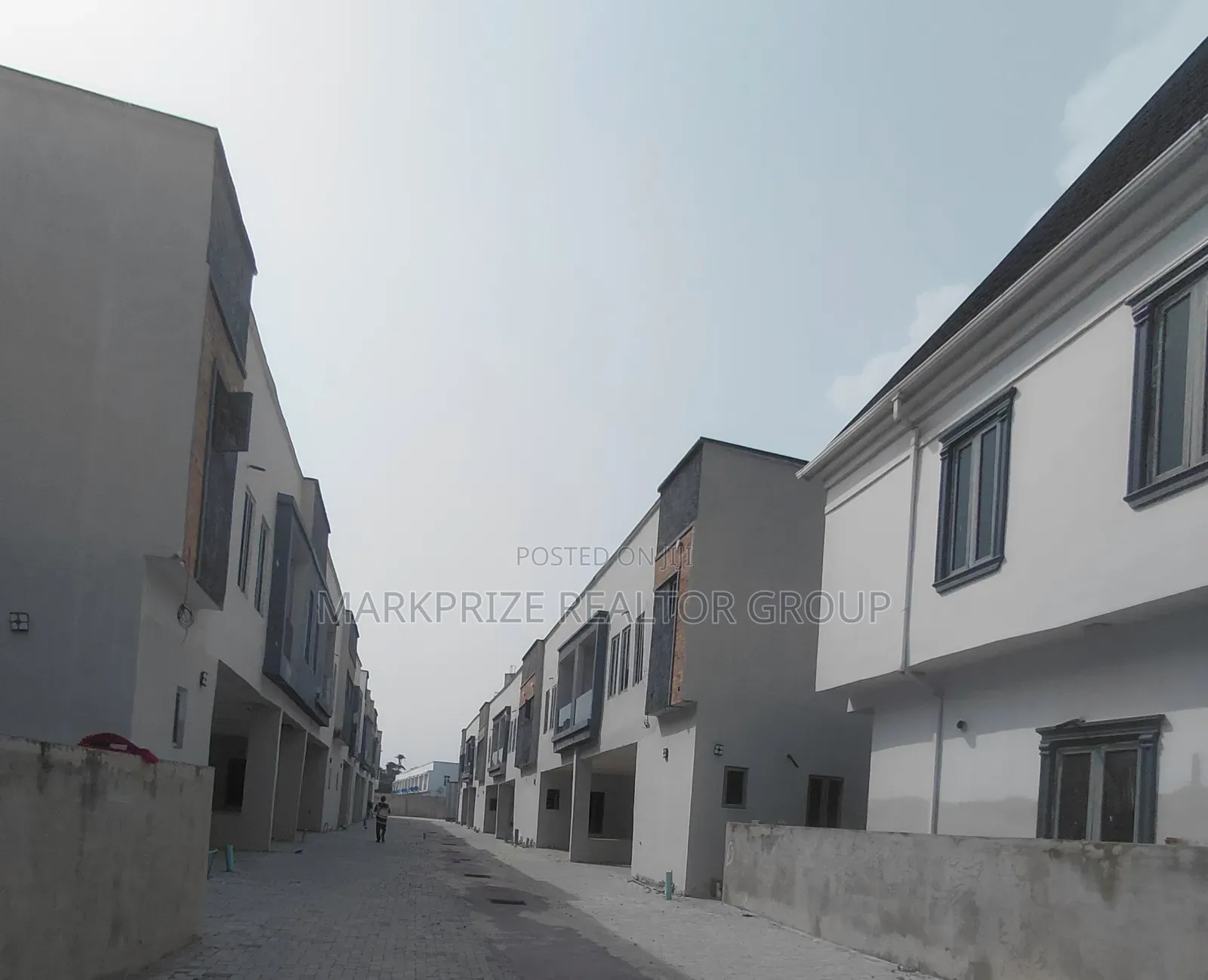 4bdrm Duplex in Orchid Lekki Lagos for sale in Lekki