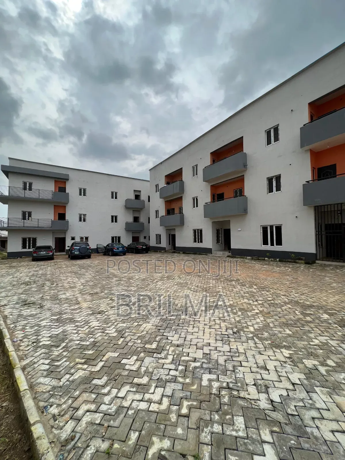 4bdrm Duplex in Gaduwa for sale in Gaduwa