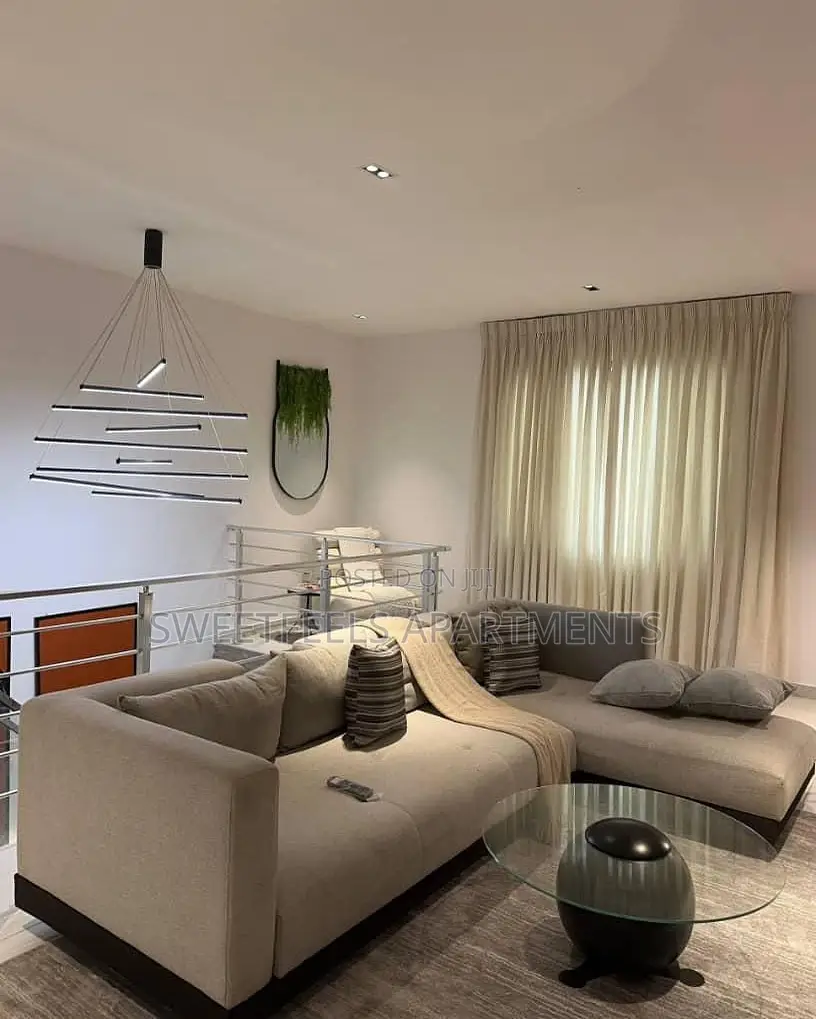 Luxury and Spacious 3 Bedroom Penthouse With Balconie,Pool and Gym in Lekki Phase 1
