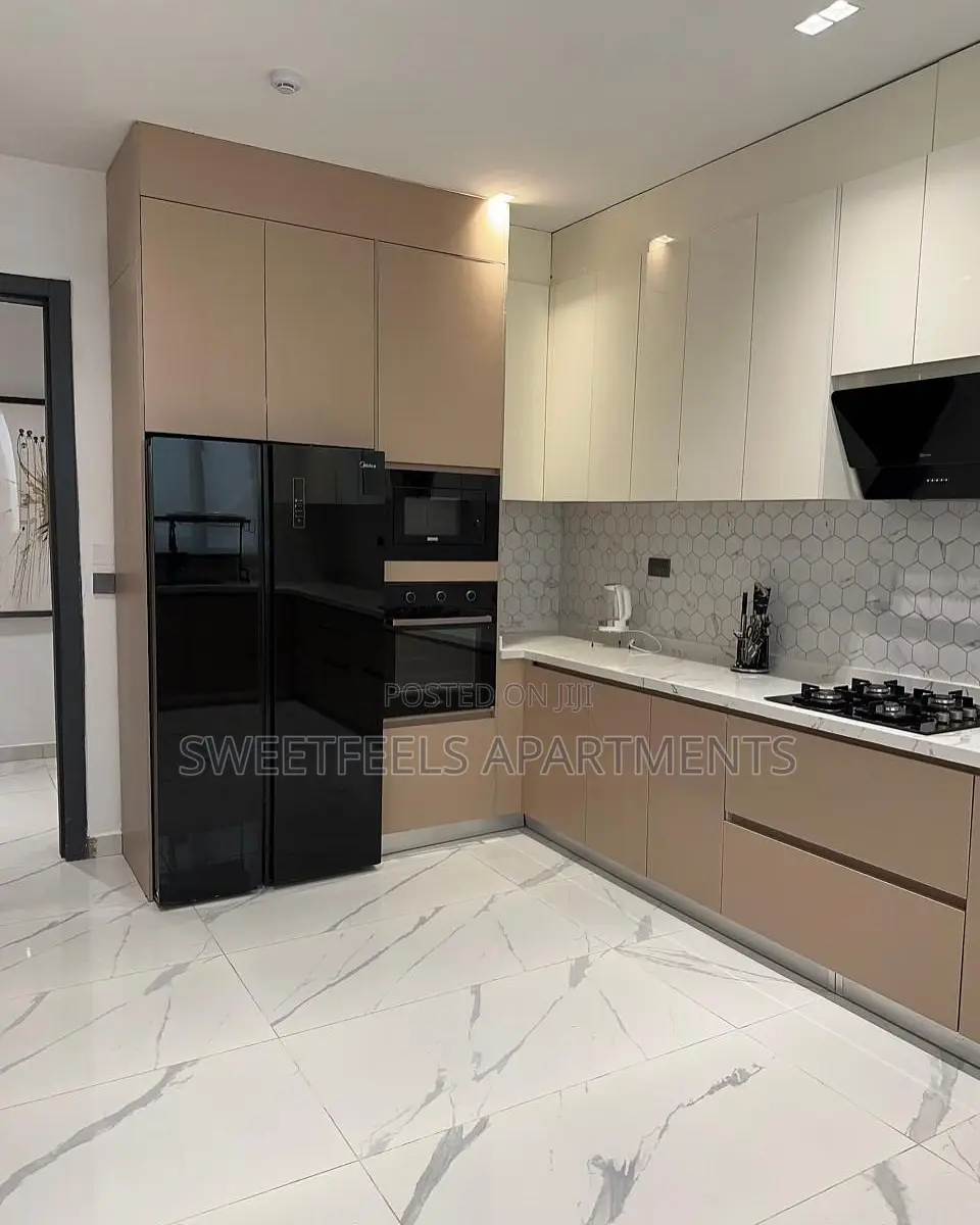Luxury and Spacious 3 Bedroom Penthouse With Balconie,Pool and Gym in Lekki Phase 1