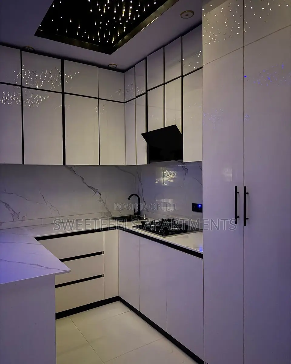 Deluxe Max 1 Bedroom Apartment in Chevron
