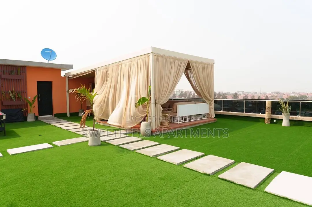 The Penthouse / Private Rooftop Lounge in Ikate