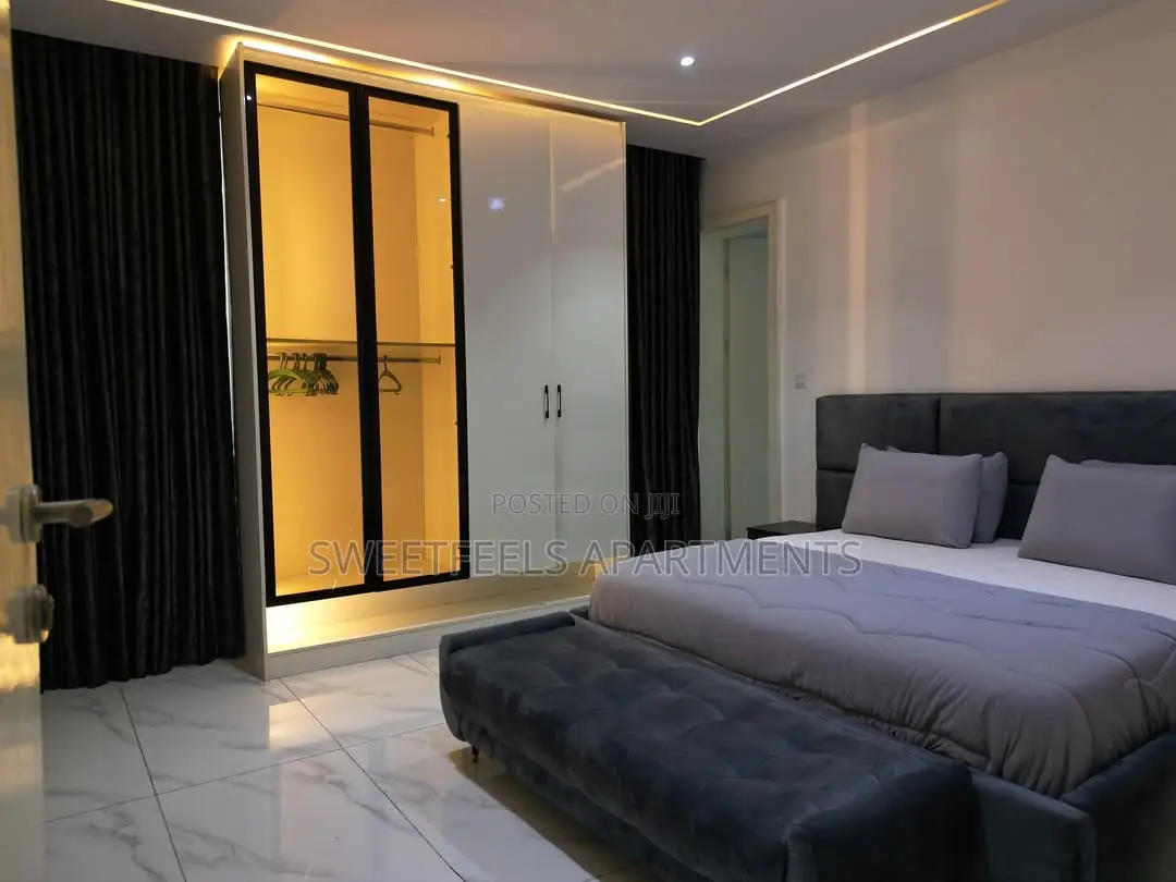 2-Bedroom Apartment With Standup Shower, Snooker, Table Tennis Pool in Lekki Expressway