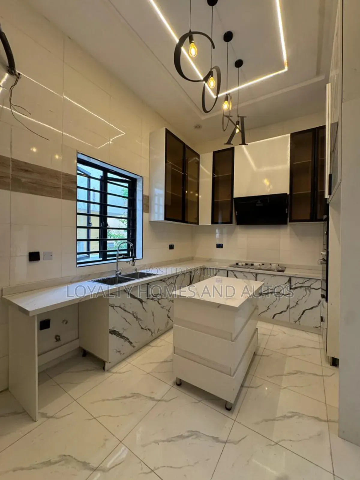 4bdrm Duplex in Sangotedo for sale in Sangotedo