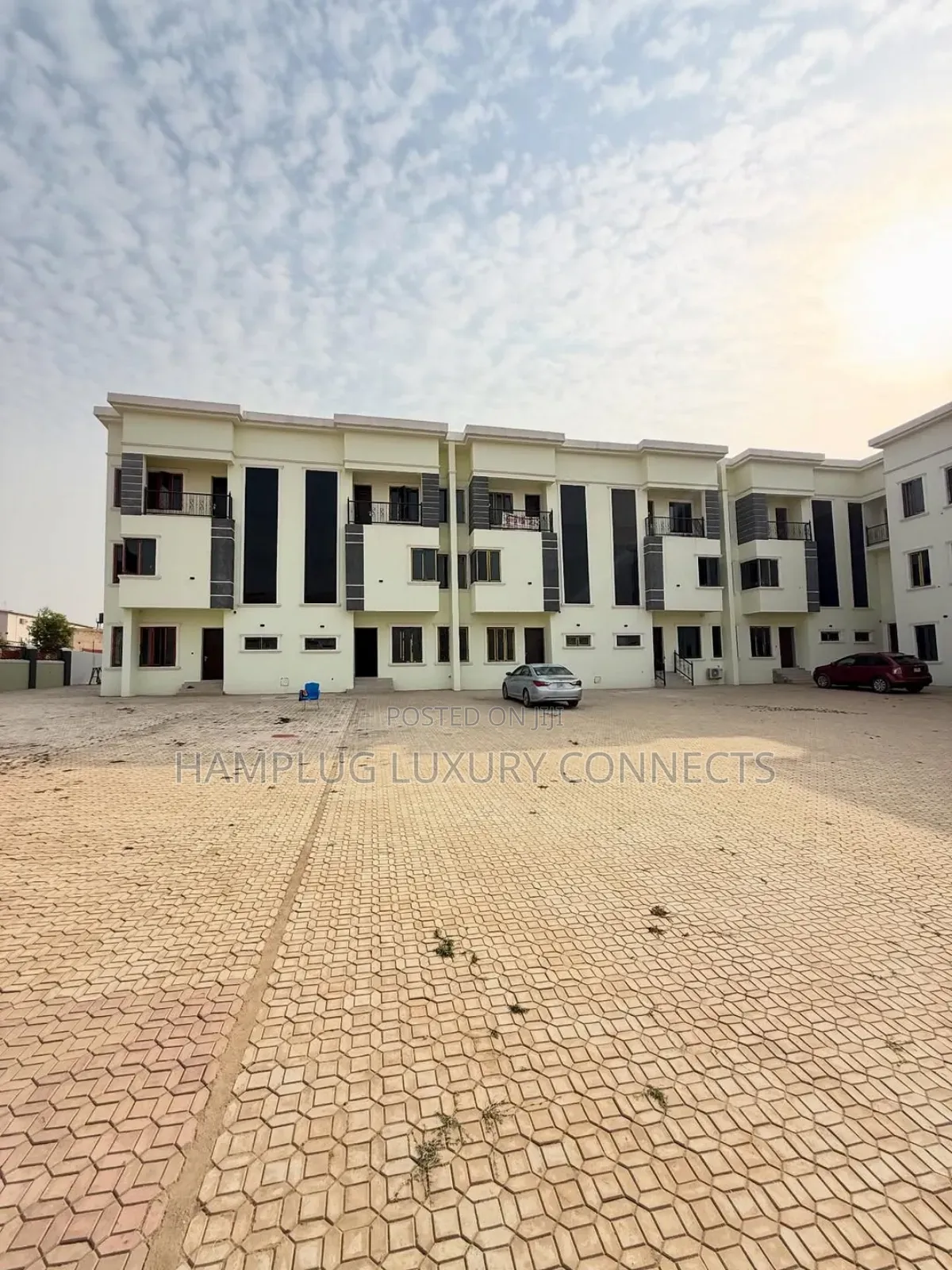 4bdrm Townhouse/Terrace in Lifecamp for sale in Life Camp