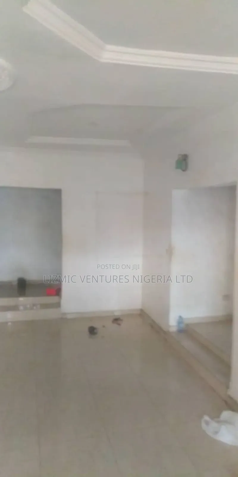 Bungalow for Residential Commercial Tolet in Ikotun / Ikotun/Igando