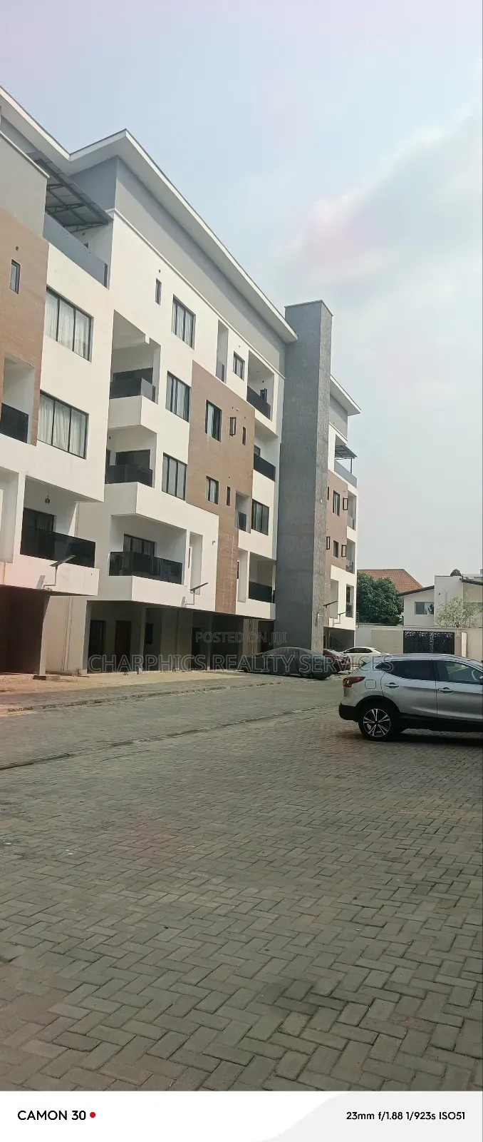 3bdrm Apartment in Ikeja GRA for sale in Ikeja GRA