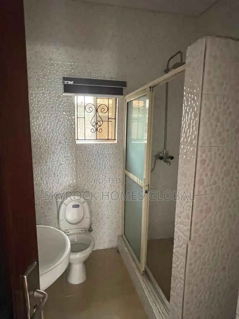 1bdrm Apartment in Agungi for rent in Agungi