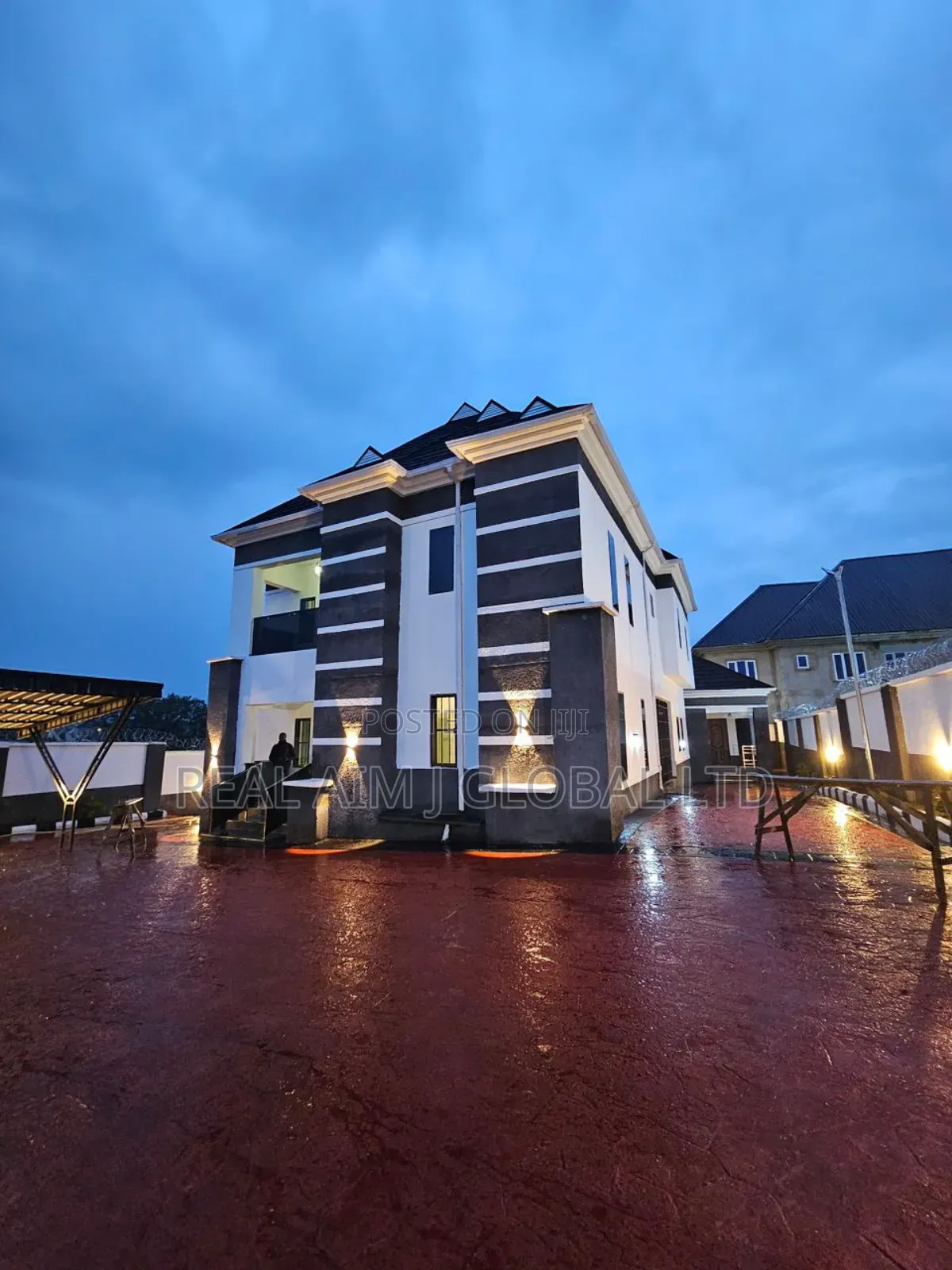 4bdrm Duplex in Jos for sale in Jos