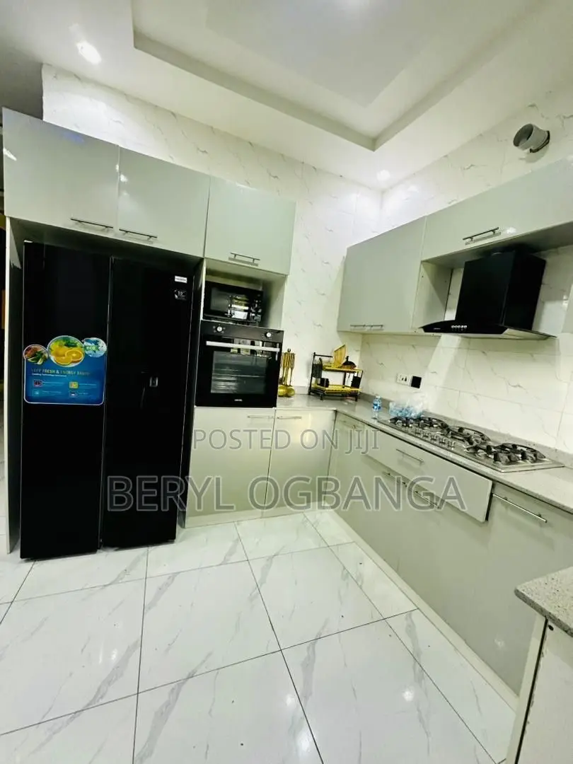 2bdrm Apartment in Lekki Phase 2 for sale in Lekki Phase 2
