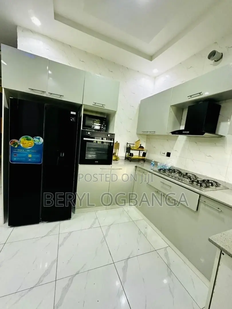 2bdrm Apartment in Lekki Phase 2 for sale in Lekki Phase 2