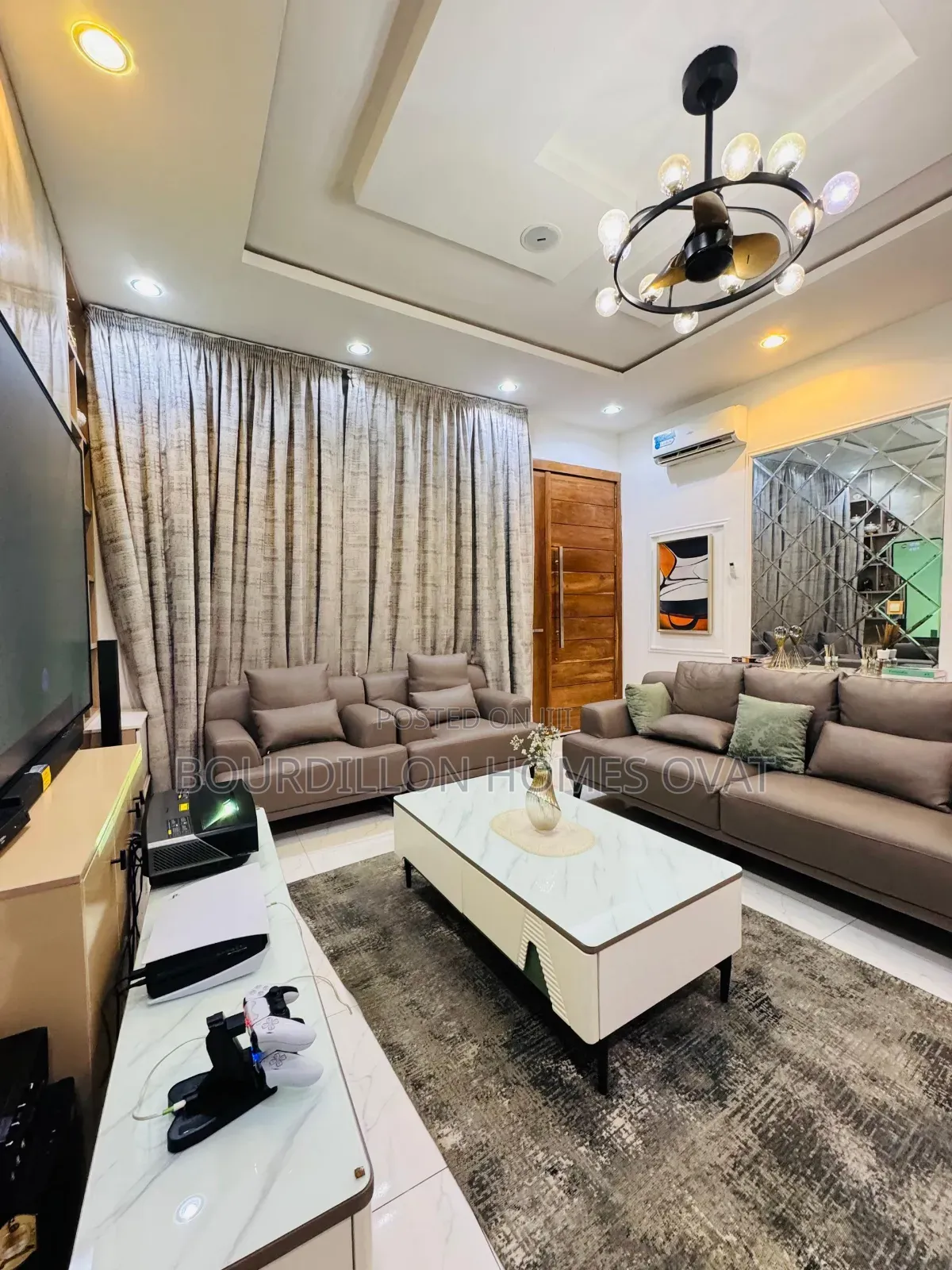 5bdrm Duplex in Ikota Villa Estate for sale in Ikota