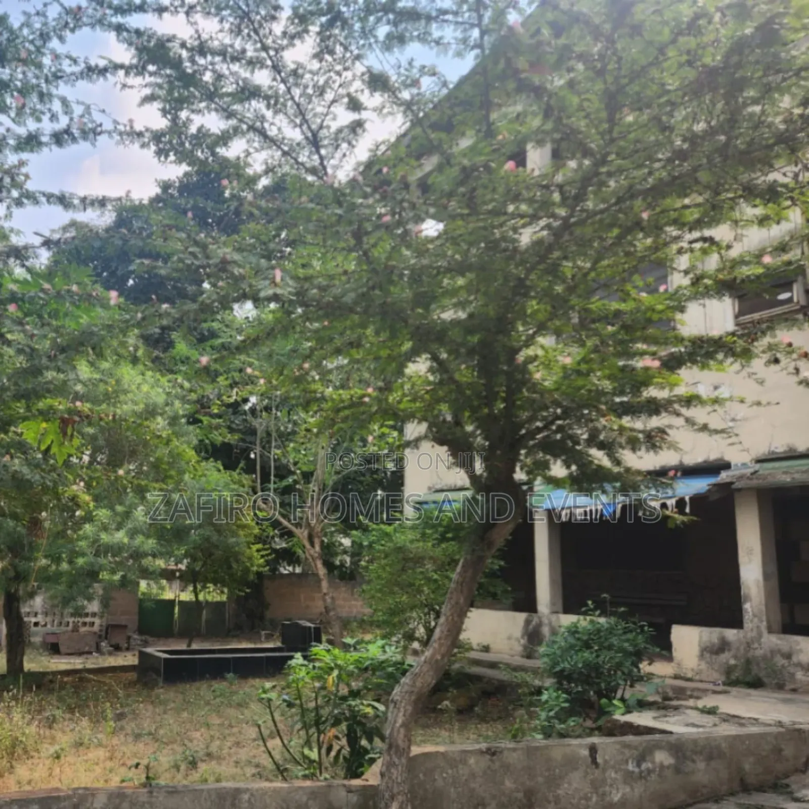 11bdrm Block of Flats in Felele, Ibadan for sale in Ibadan