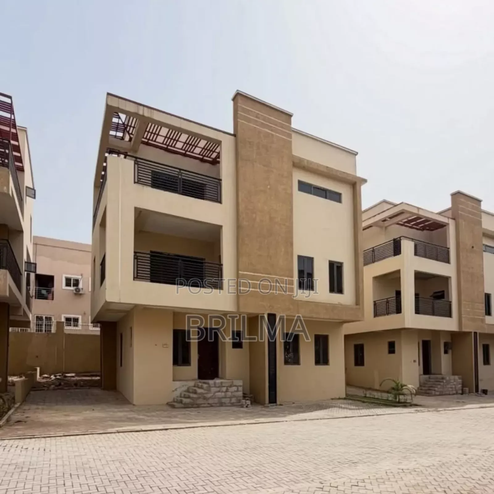 5bedrooms Fully Detached Duplex Located in Lifecamp in Life Camp