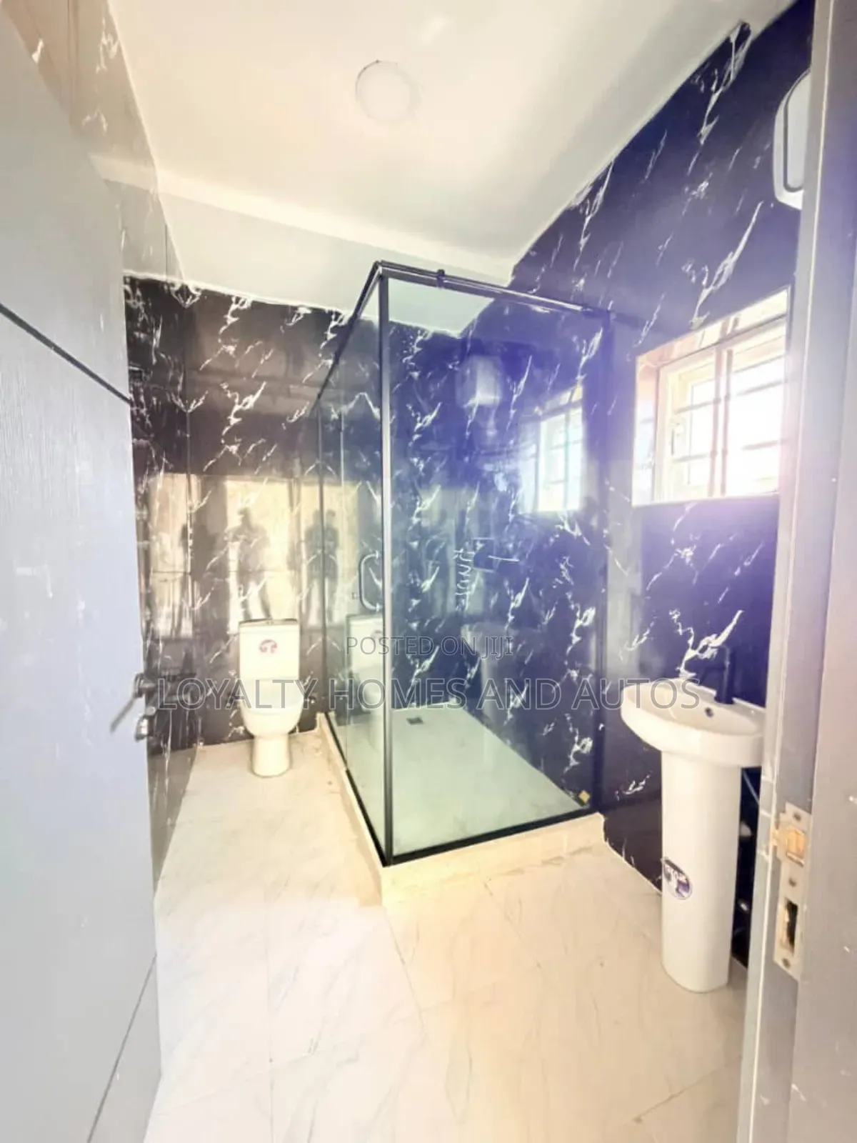 3bdrm Duplex in Ajao,(Airport Road), Mushin for sale in Mushin