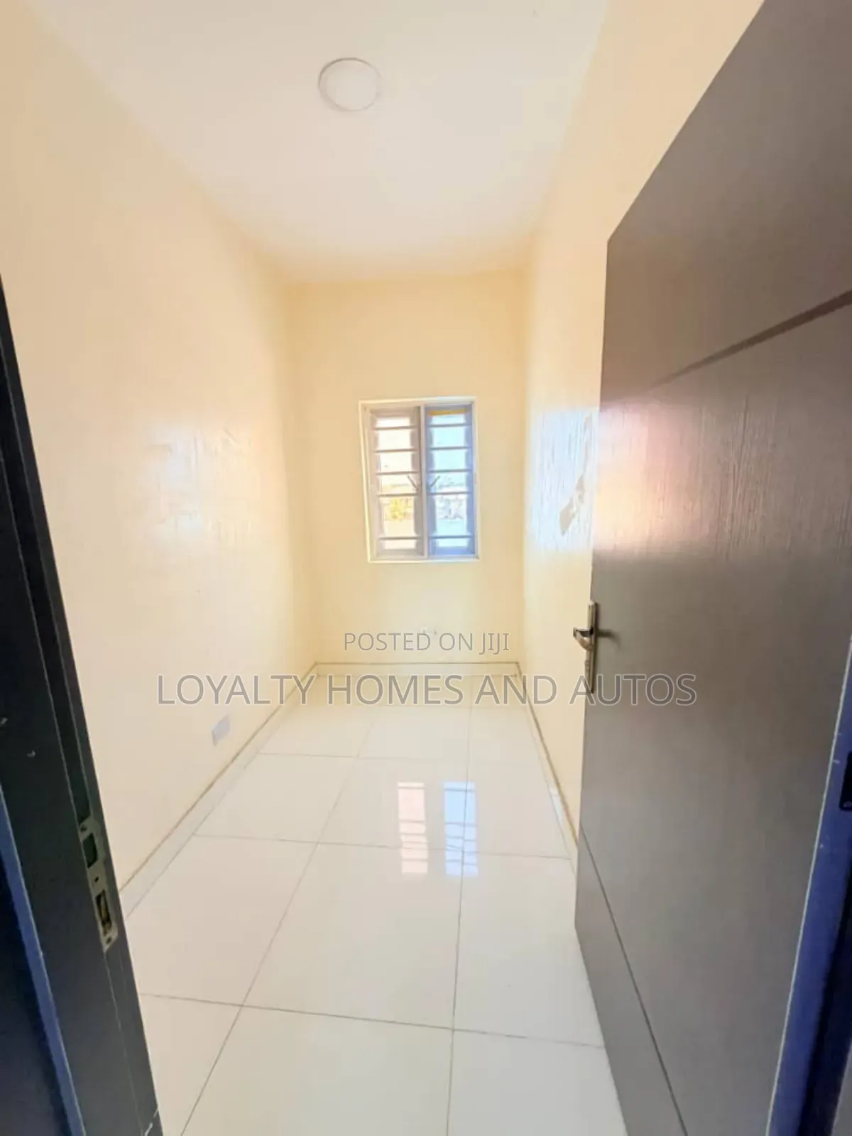 3bdrm Duplex in Ajao,(Airport Road), Mushin for sale in Mushin