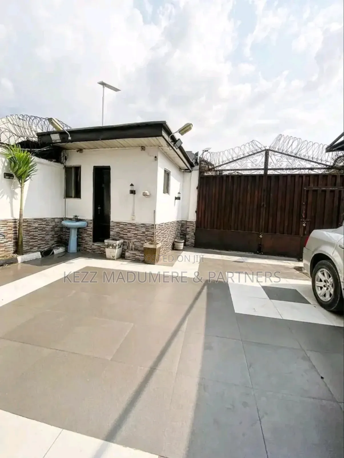 5bdrm Duplex in St John'S Iwofe Port for sale in Port-Harcourt