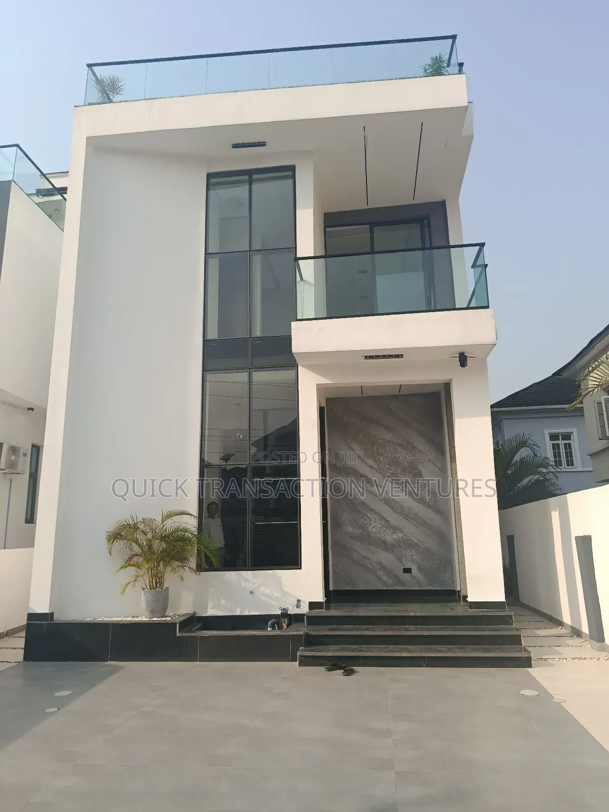 5bdrm Duplex in Chevy Veiw Estate, Chevron for sale in Chevron