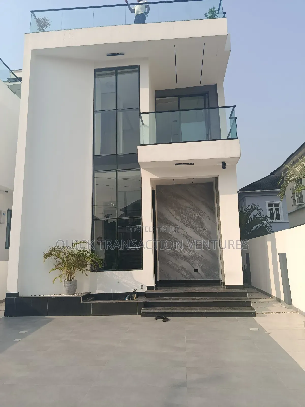 5bdrm Duplex in Chevy Veiw Estate, Chevron for sale in Chevron