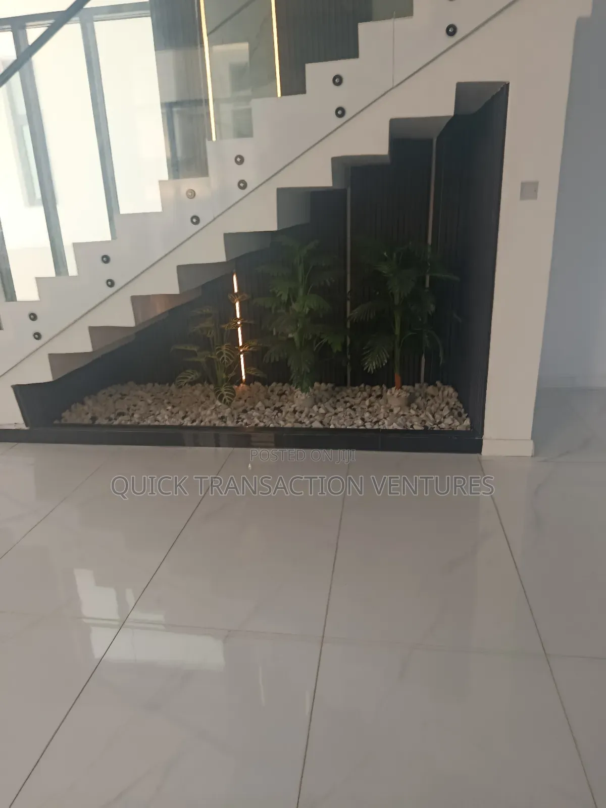 5bdrm Duplex in Chevy Veiw Estate, Chevron for sale in Chevron