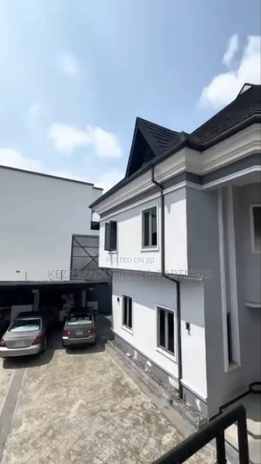 5bdrm Duplex in Stadium Road , Port for sale in Port-Harcourt