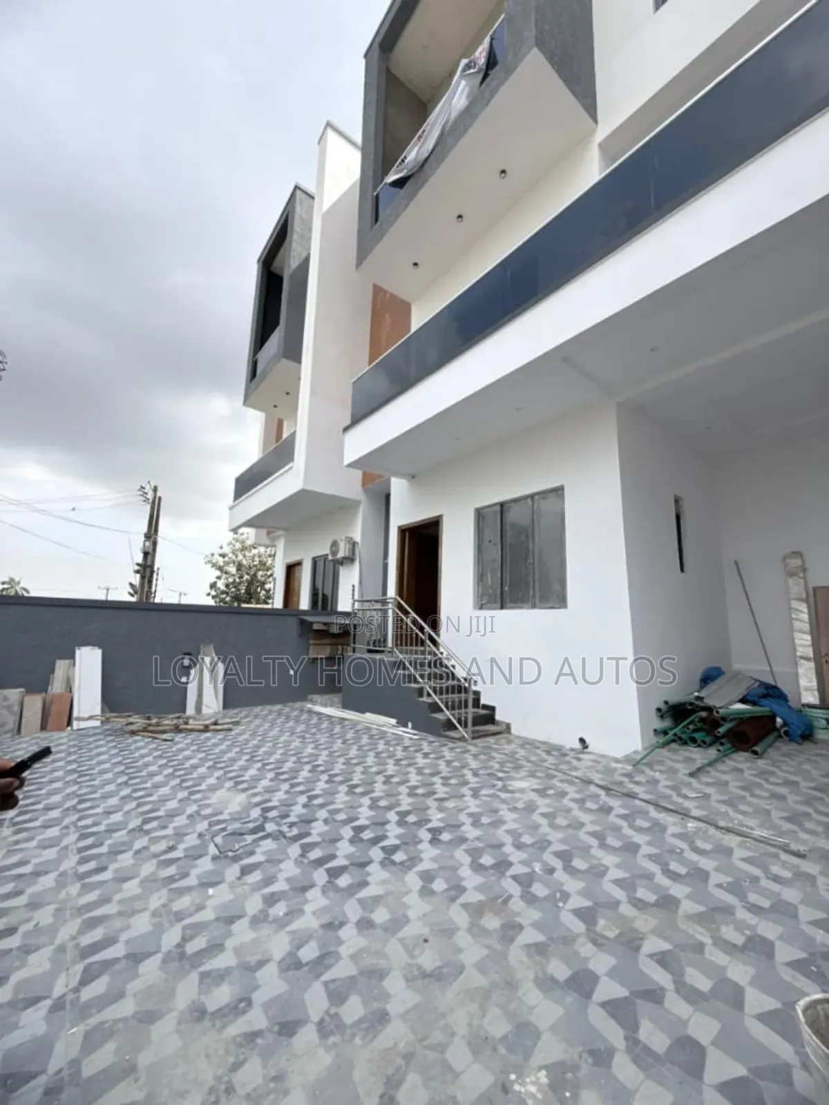4bdrm Duplex in Adeniyi Jones for sale in Adeniyi Jones