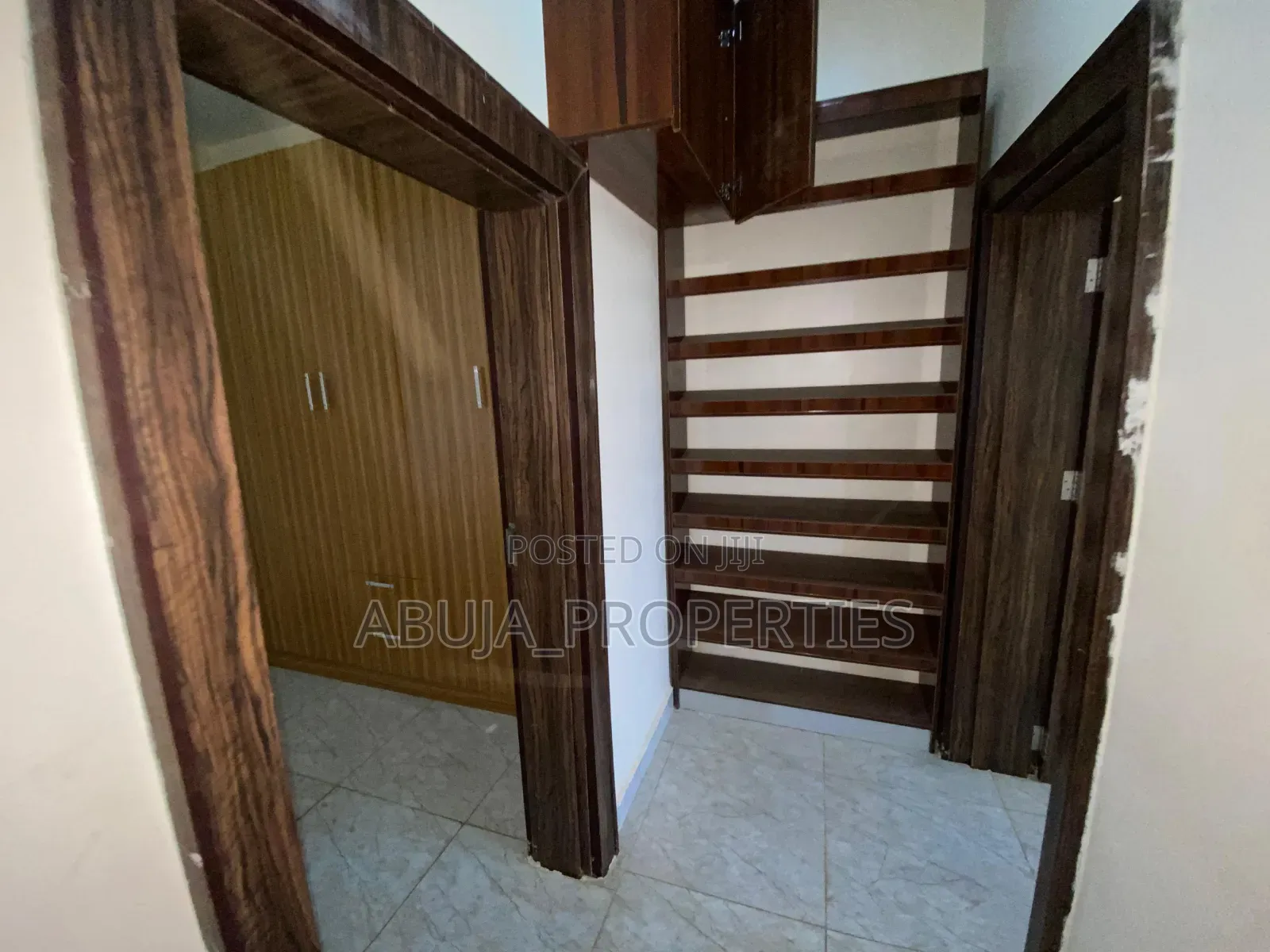 4bdrm Duplex in In A Secured Estate, Life Camp for rent in Life Camp