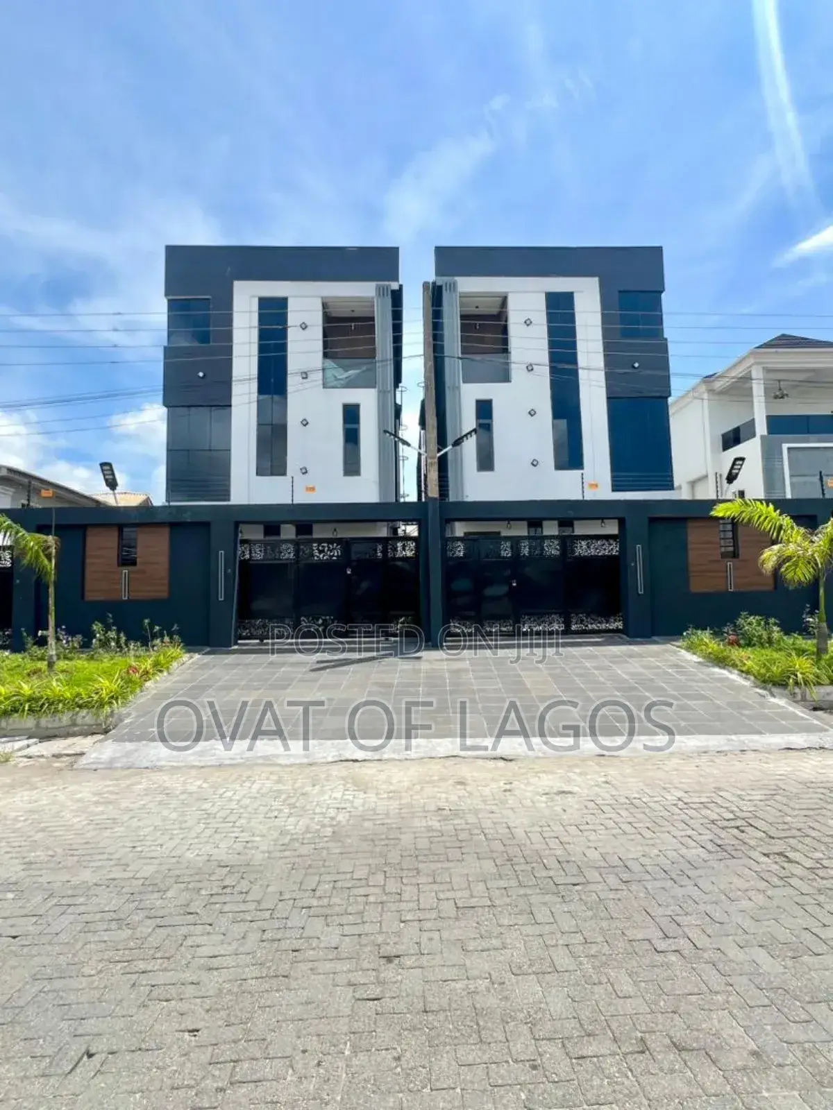 5bdrm Duplex in Lekki Phase 1 for sale in Lekki Phase 1