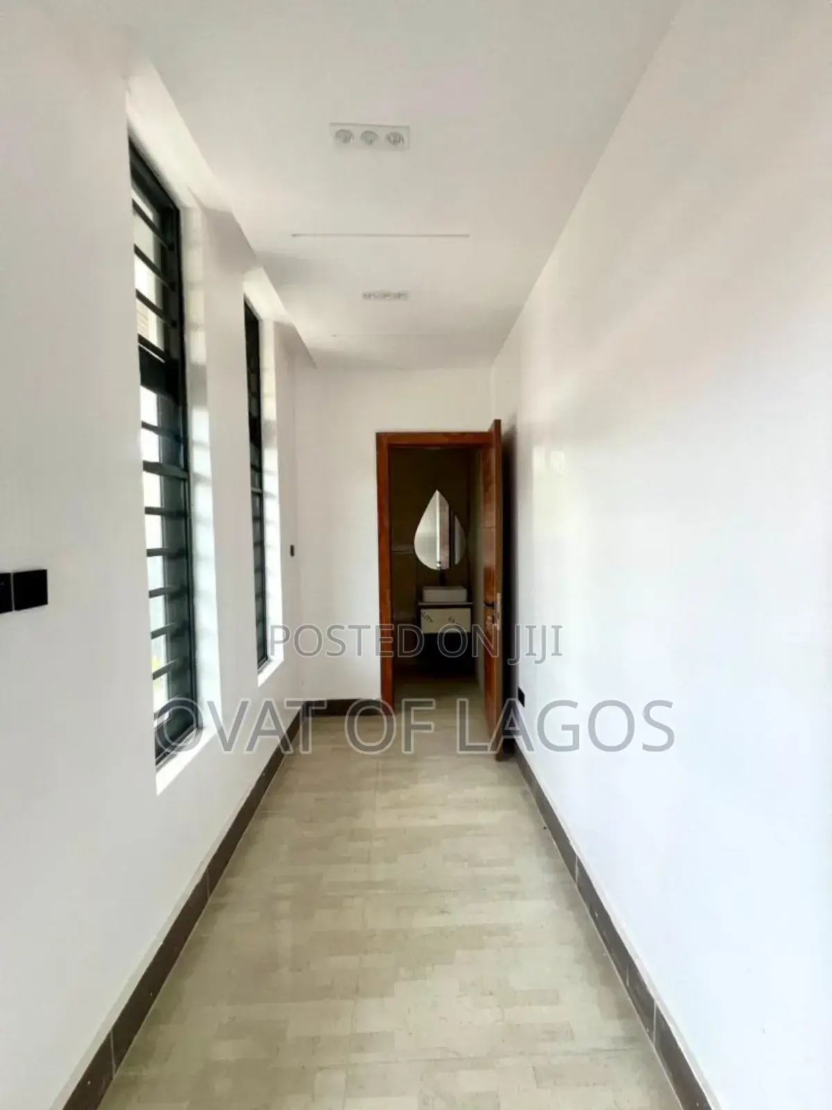 5bdrm Duplex in Lekki Phase 1 for sale in Lekki Phase 1