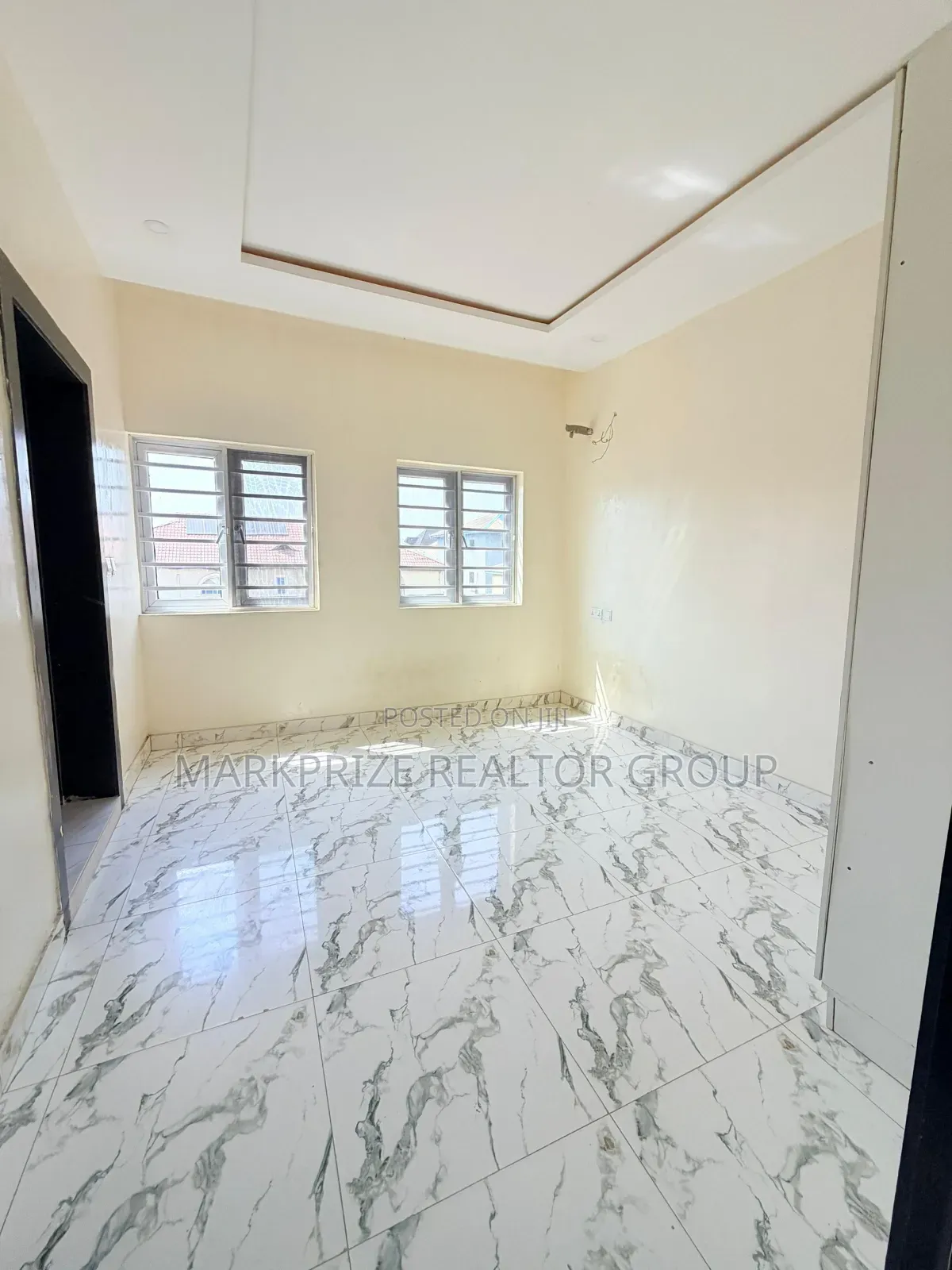 3bdrm Duplex in Ajao Estate Airport for sale in Ajao Estate