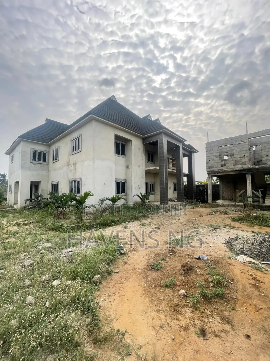 6bdrm Duplex in Obio-Akpor for sale in Obio-Akpor