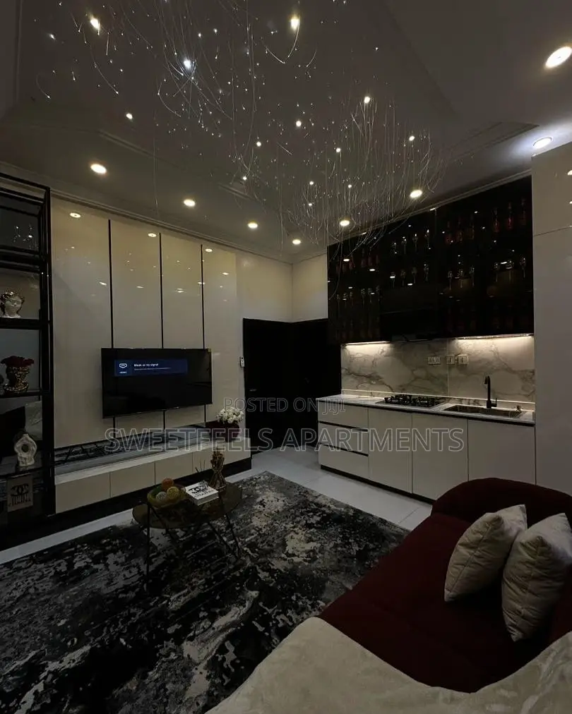 Riviera Tastefully Finished 1 Bedroom Apartment in Chevron