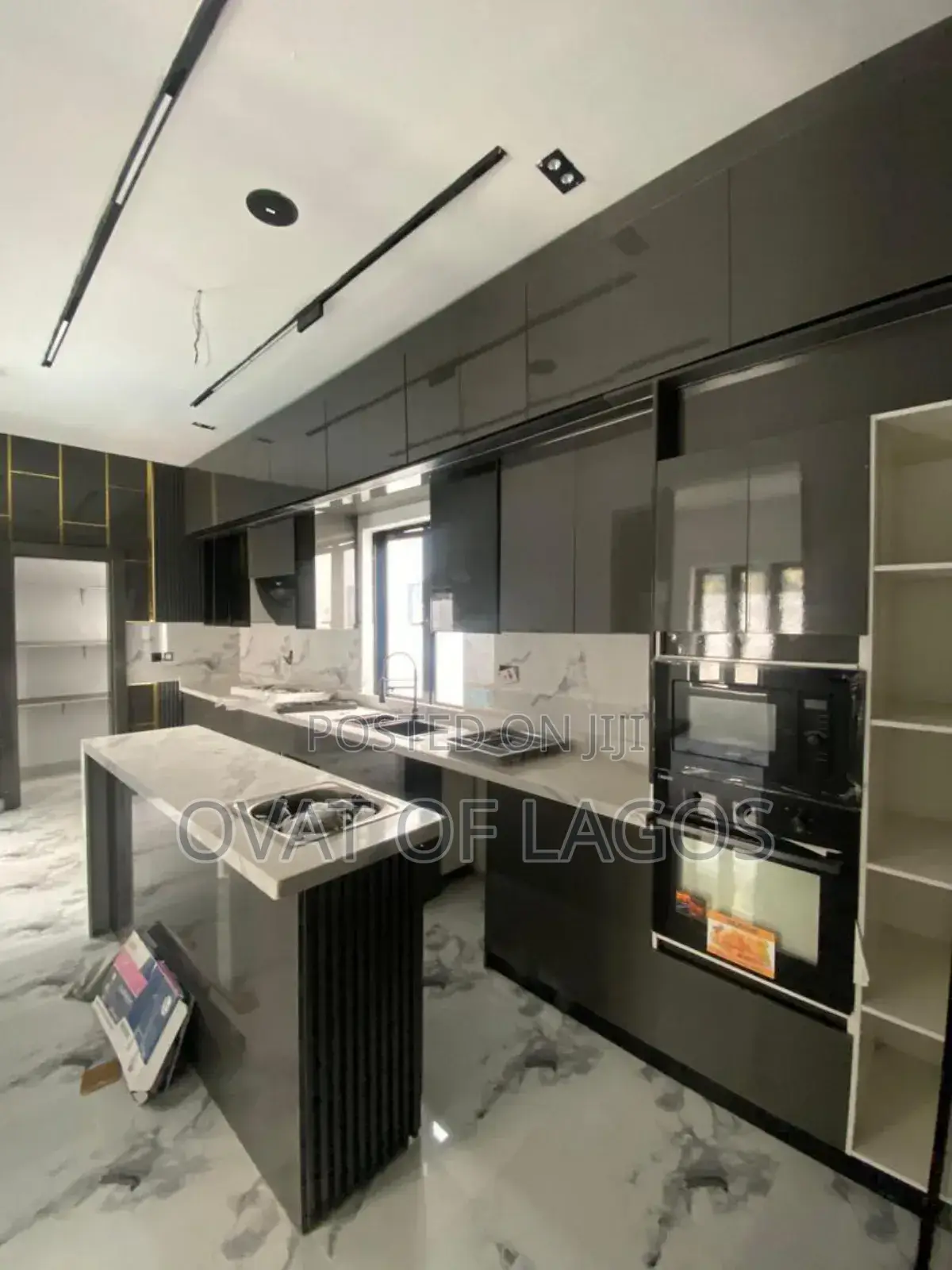5bdrm Duplex in Ikota for sale in Ikota