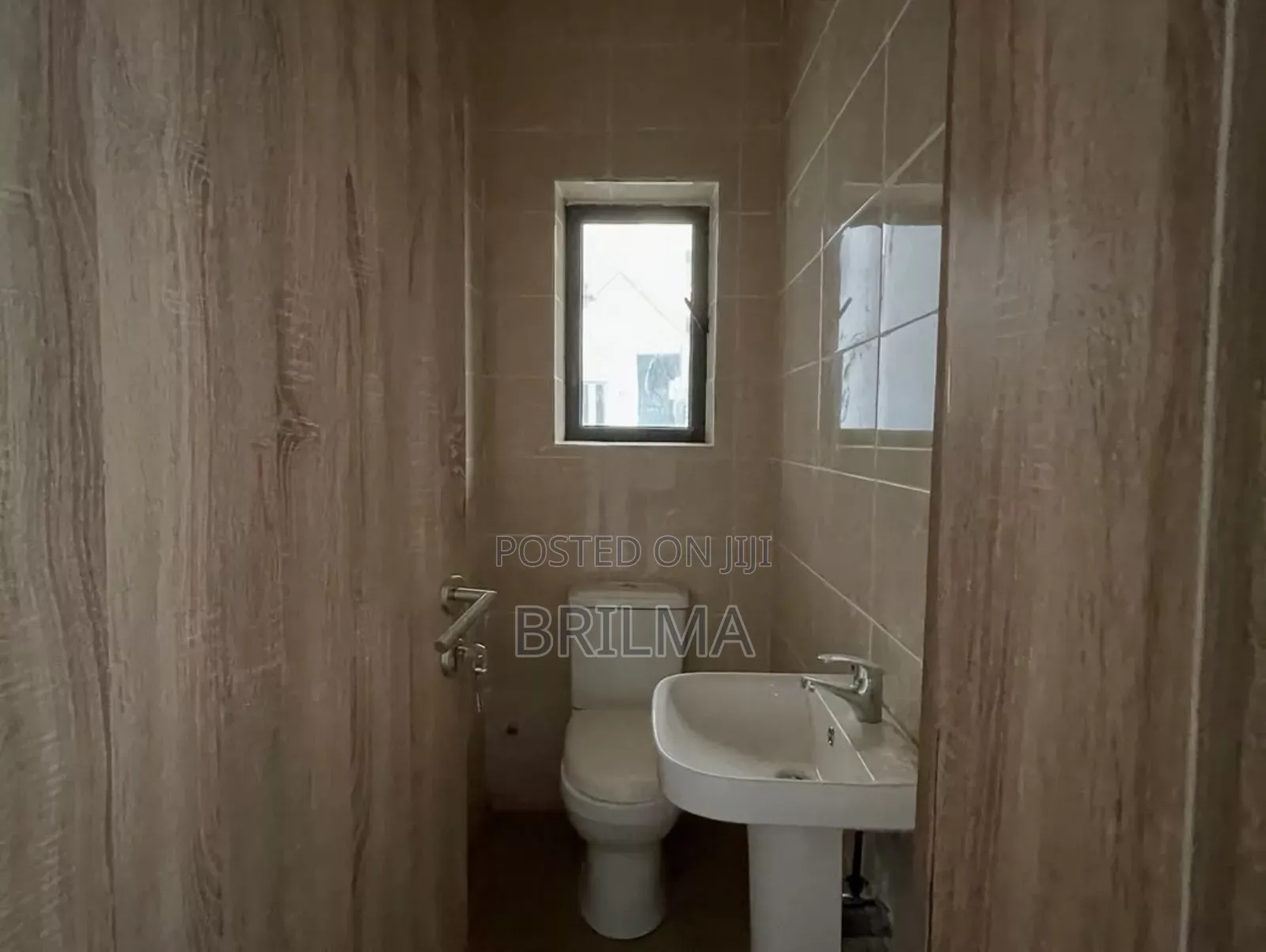 4bdrm Duplex in Kado for sale in Kado