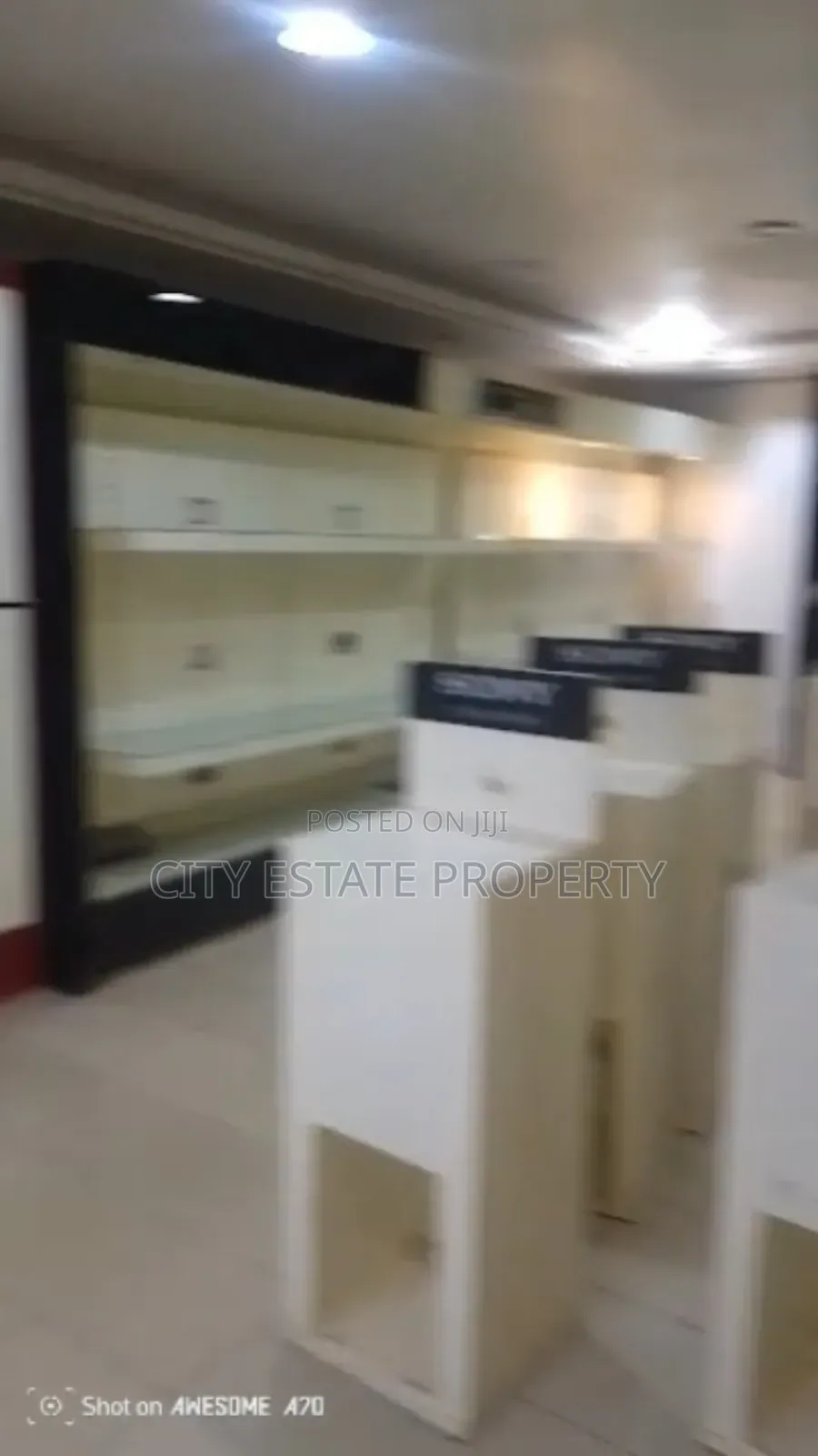Big Shop Space to Let in Central Business District