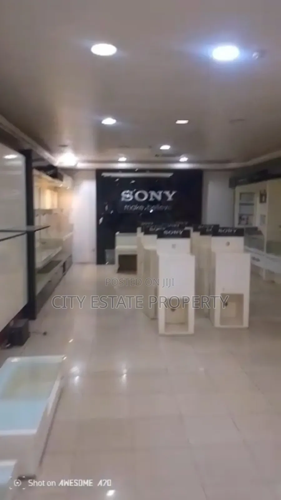 Big Shop Space to Let in Central Business District