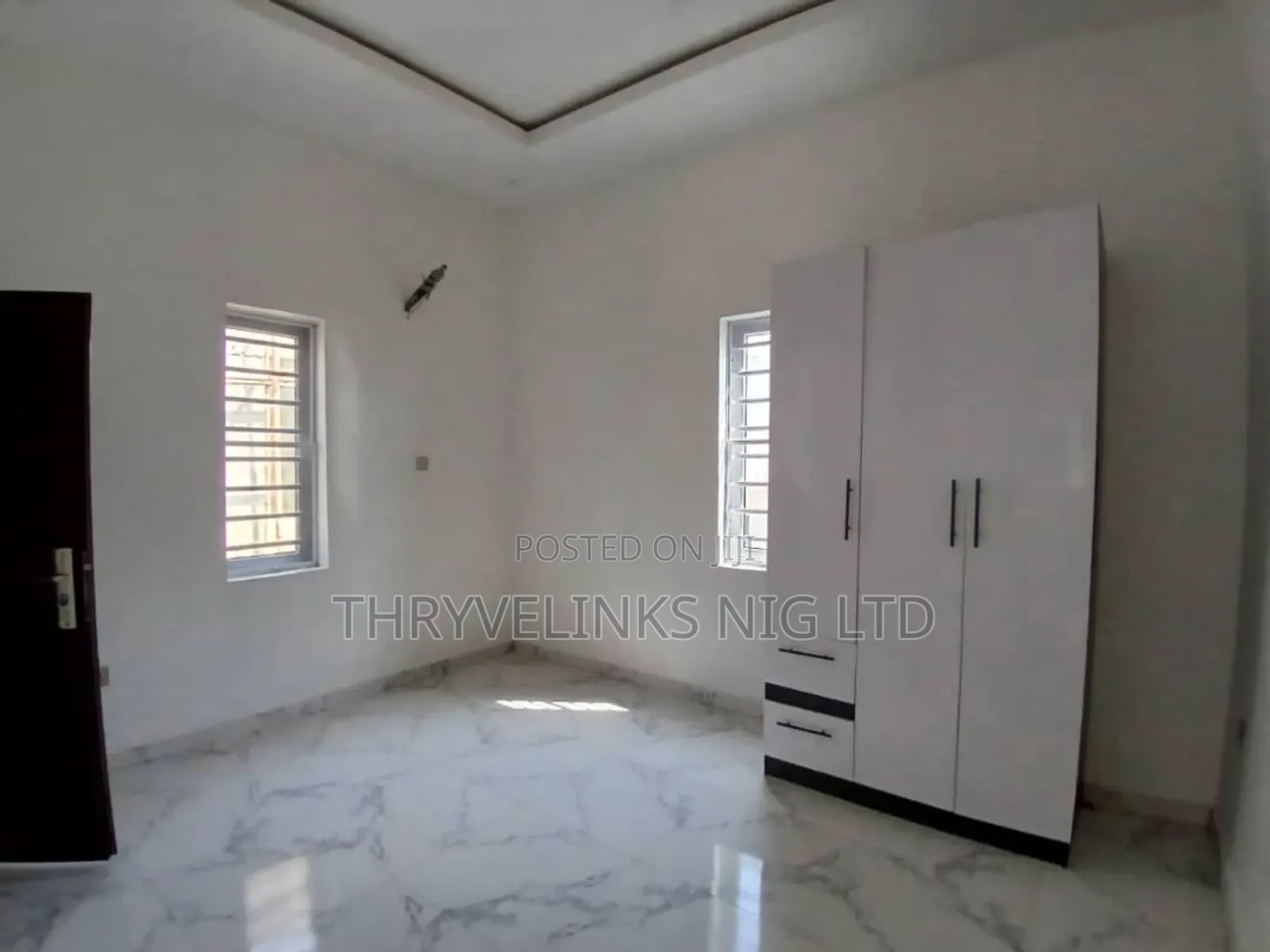 4bdrm Duplex in Thomas Estate for sale in Thomas Estate
