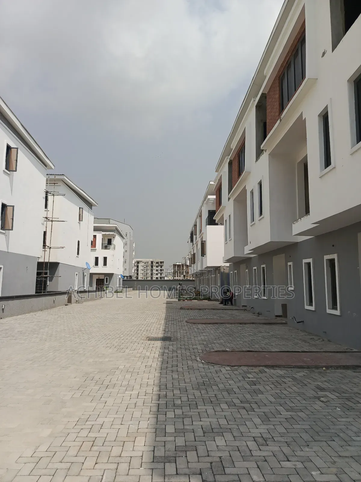 4bdrm Duplex in Lekki for rent in Lekki Phase 1
