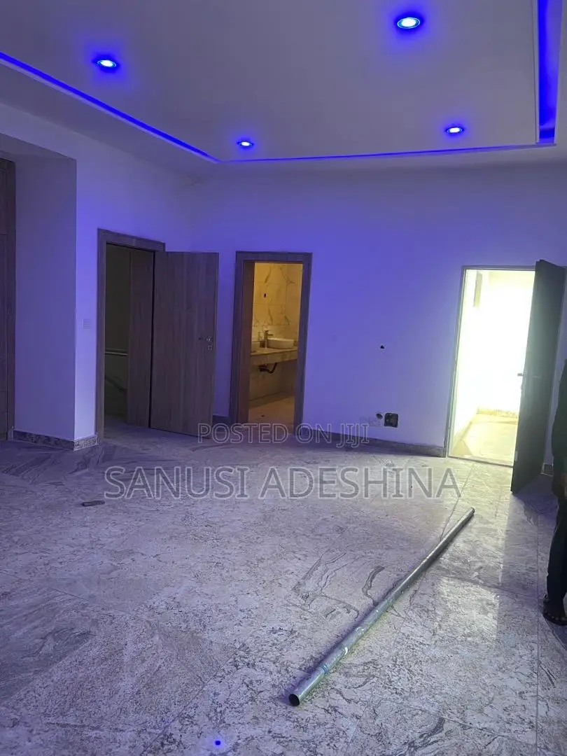 2bdrm Block of Flats in Katampe Main,Fct for sale in Katampe