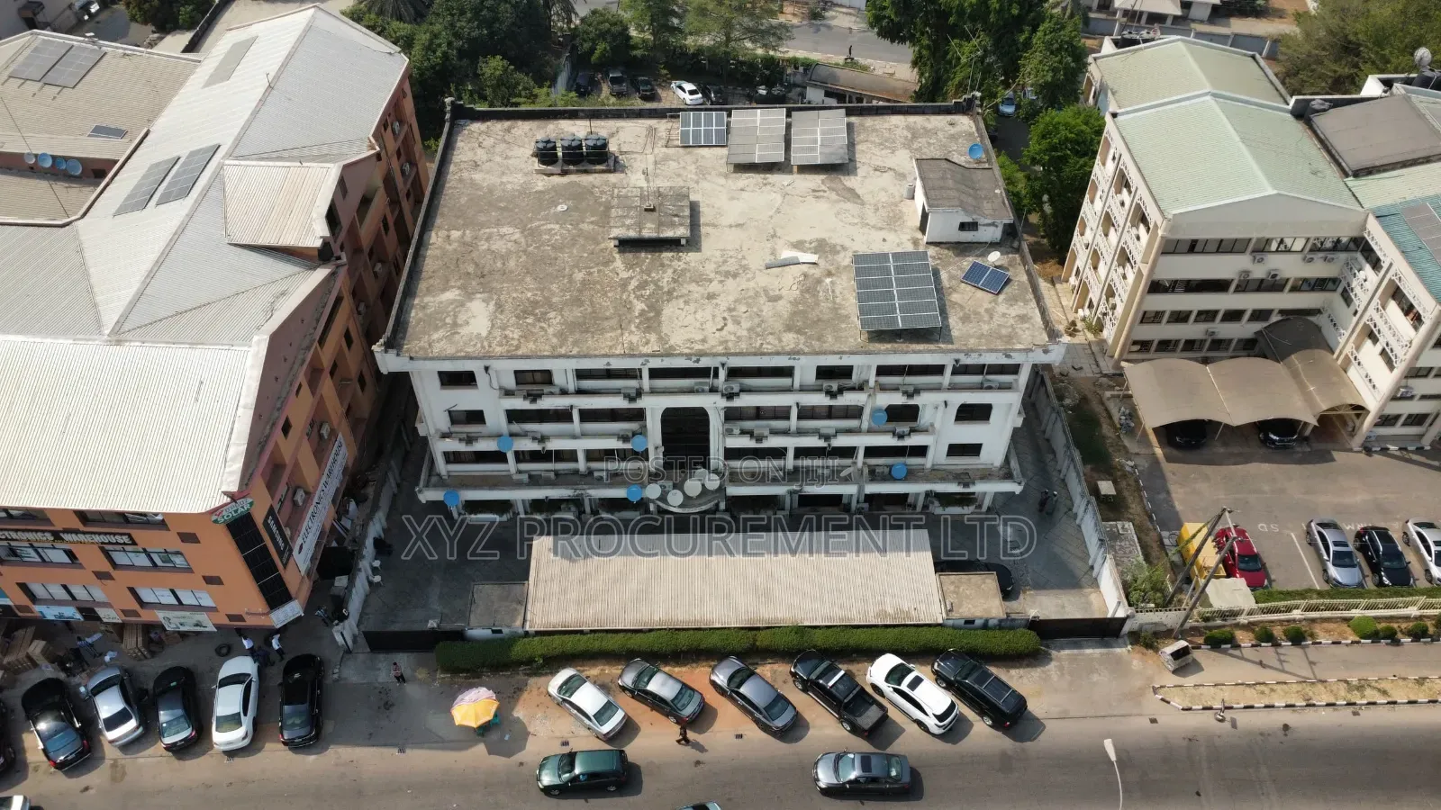 Corporate Building on 6,000 SQM in Zone 4 in Zone 4 / Wuse