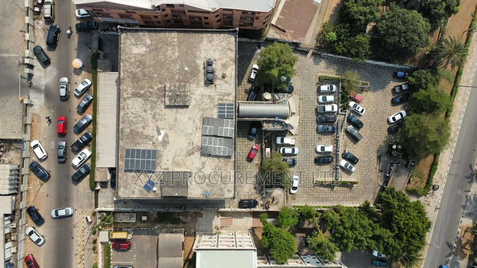 Corporate Building on 6,000 SQM in Zone 4 in Zone 4 / Wuse