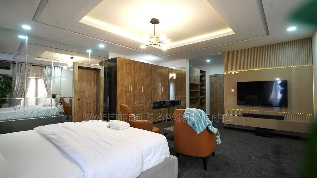 Senator Condo: 3 Bedroom Apartment With Ps5 Swimming Pool in Victoria Island Extension