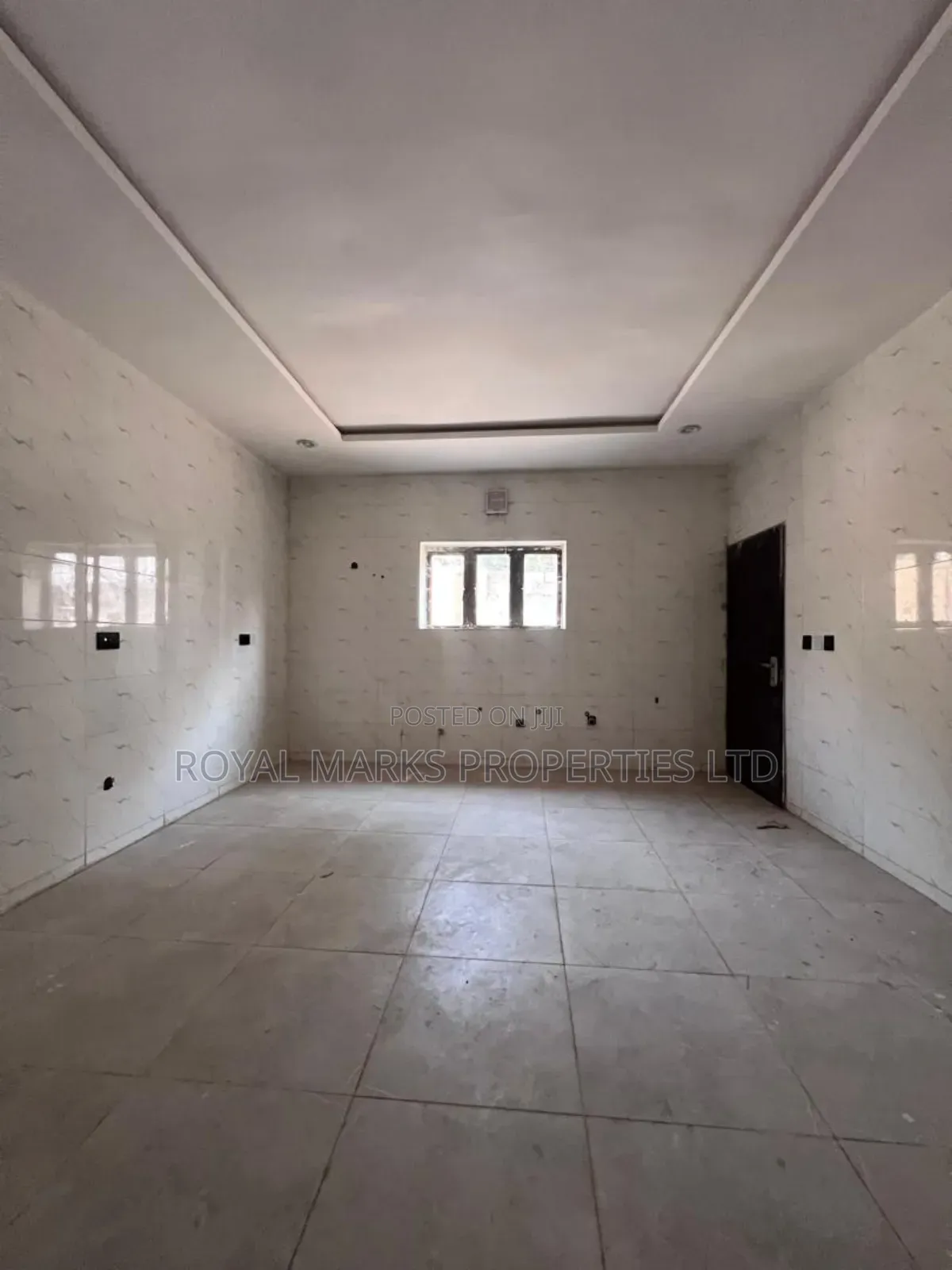 4bdrm Duplex in Zone 4 / Wuse for sale in Zone 4 / Wuse