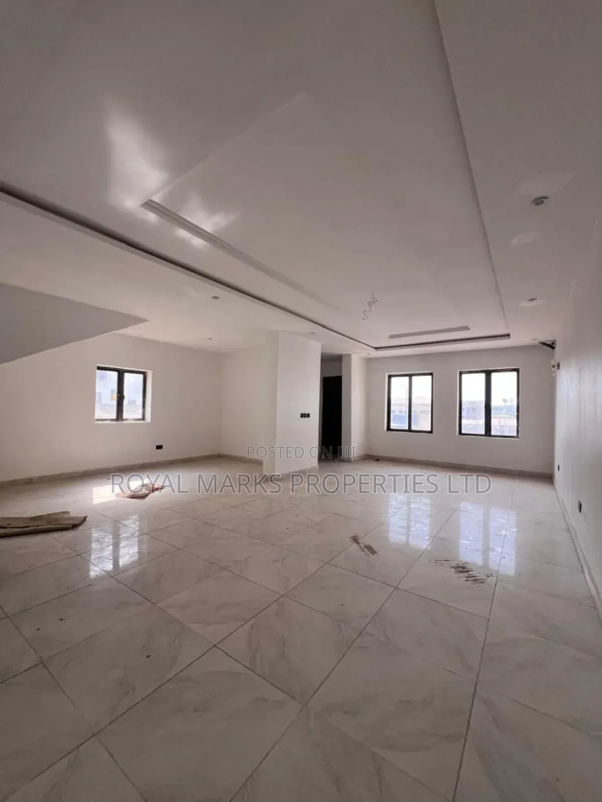 4bdrm Duplex in Zone 4 / Wuse for sale in Zone 4 / Wuse